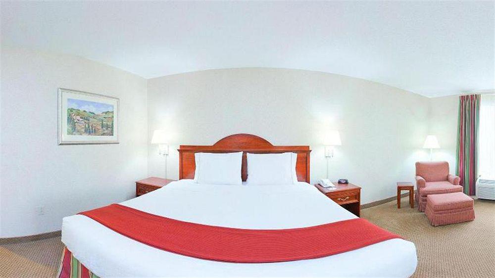 Holiday Inn Express Hotel & Suites Bowling Green By Ihg Екстериор снимка