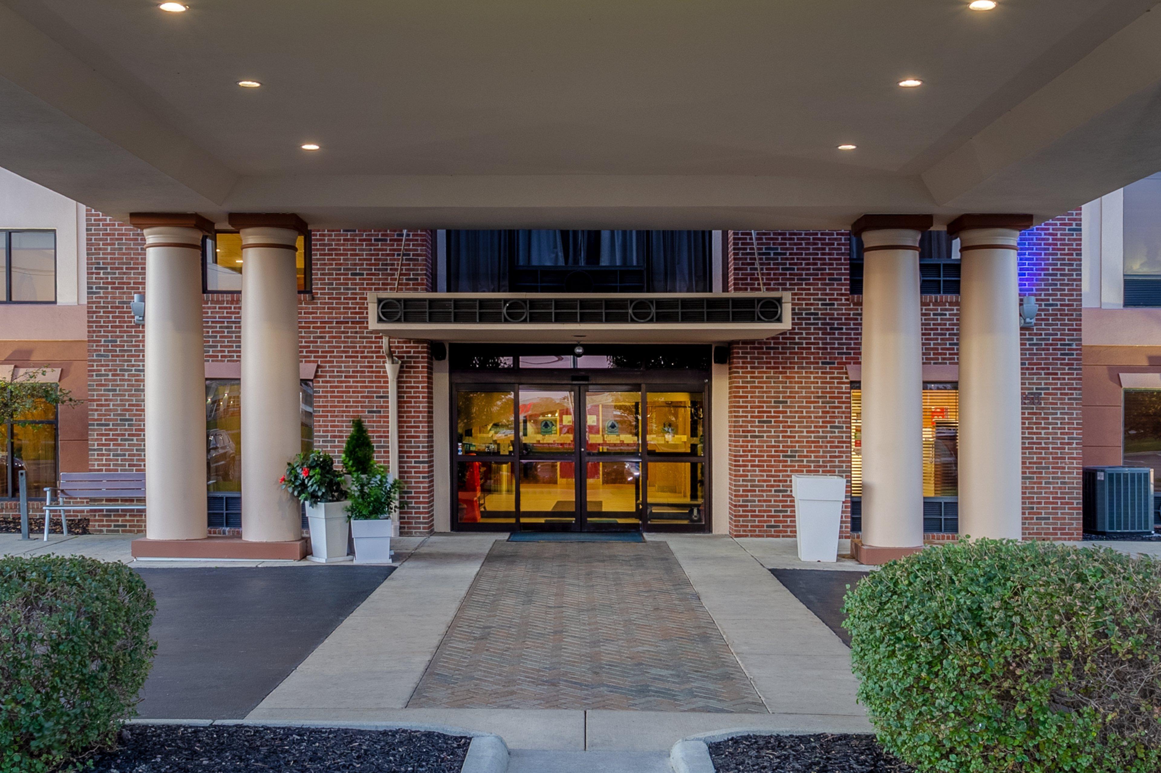Holiday Inn Express Hotel & Suites Bowling Green By Ihg Екстериор снимка