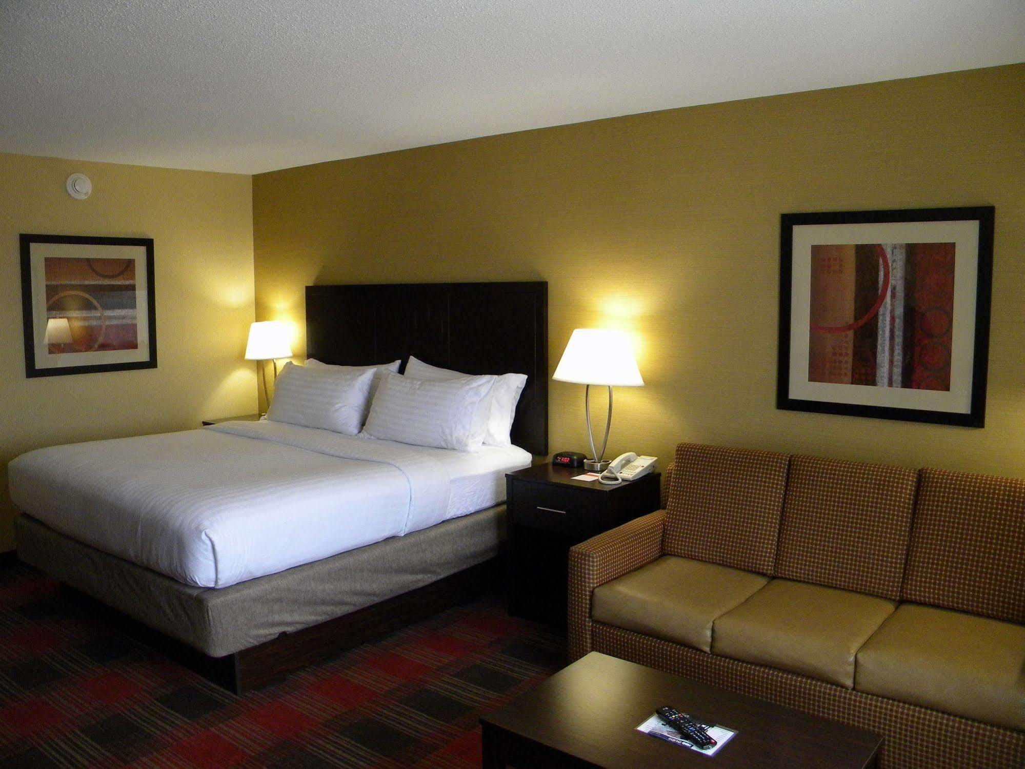 Holiday Inn Express Hotel & Suites Bowling Green By Ihg Екстериор снимка